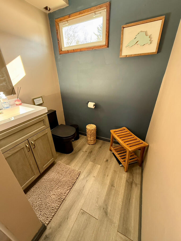 Main Floor 1.5 Bath